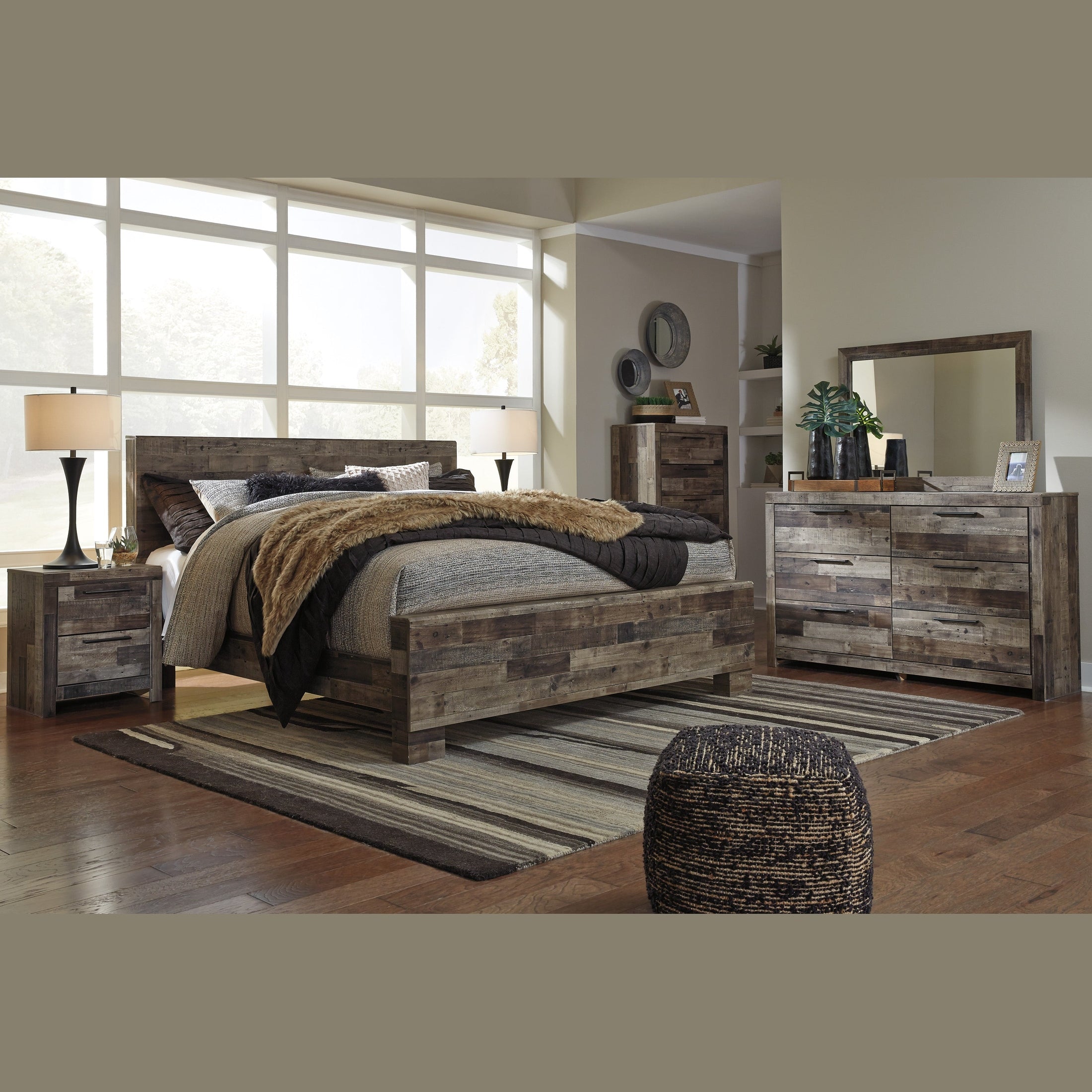 Derekson Multi Gray Panel Bedroom Set