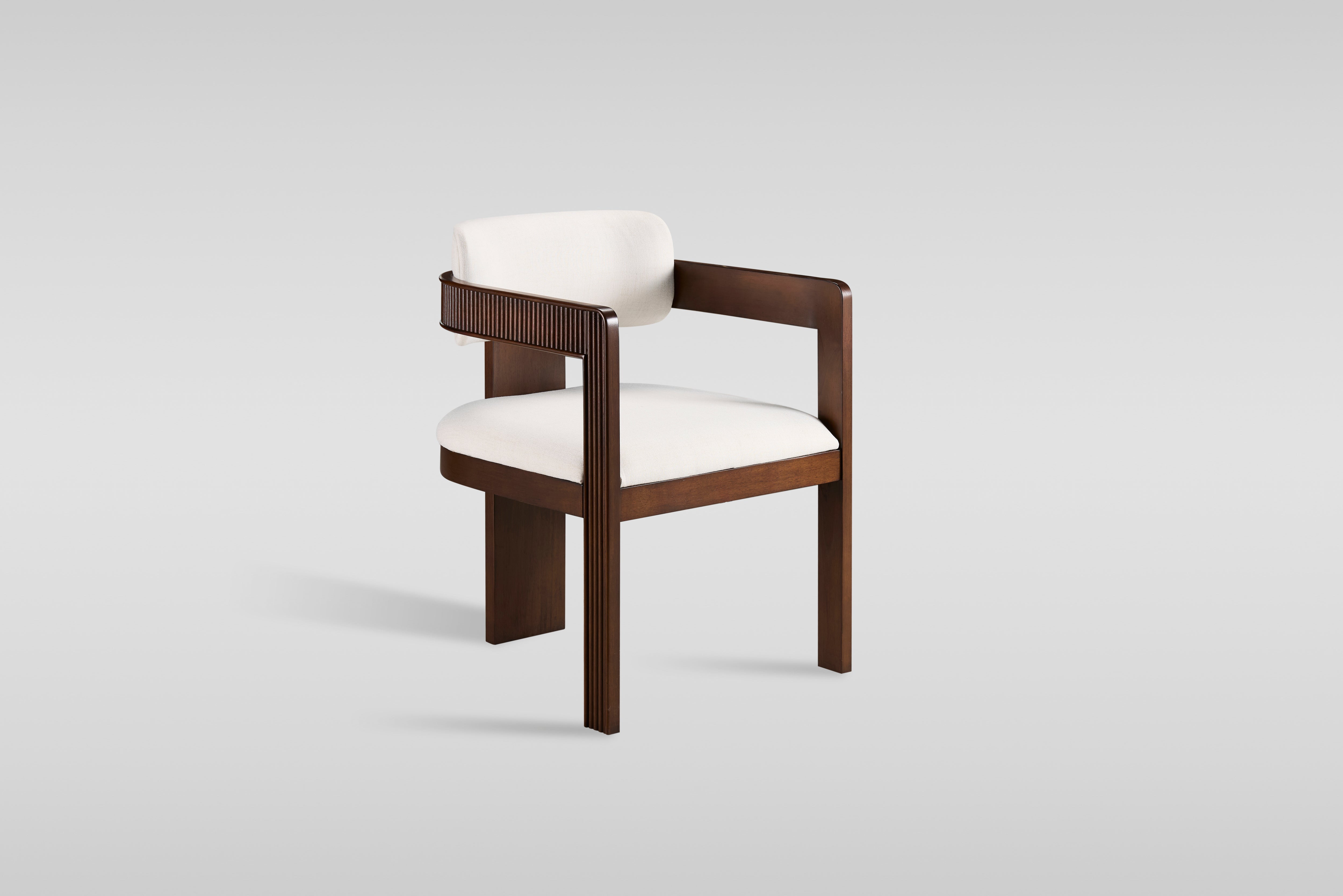 D1582 Becky (Walnut)
