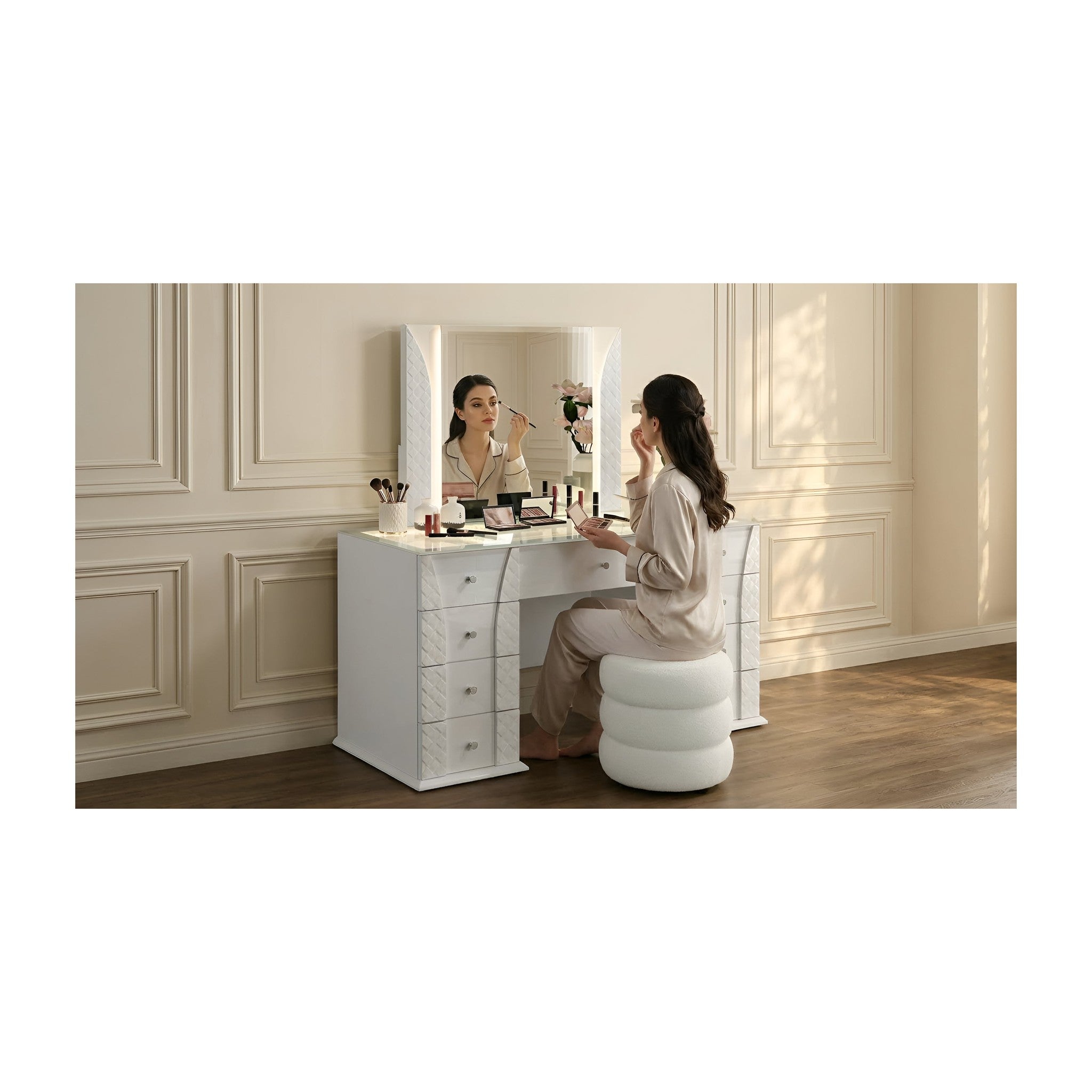 A-V28 Ivette White (Hi Gloss)