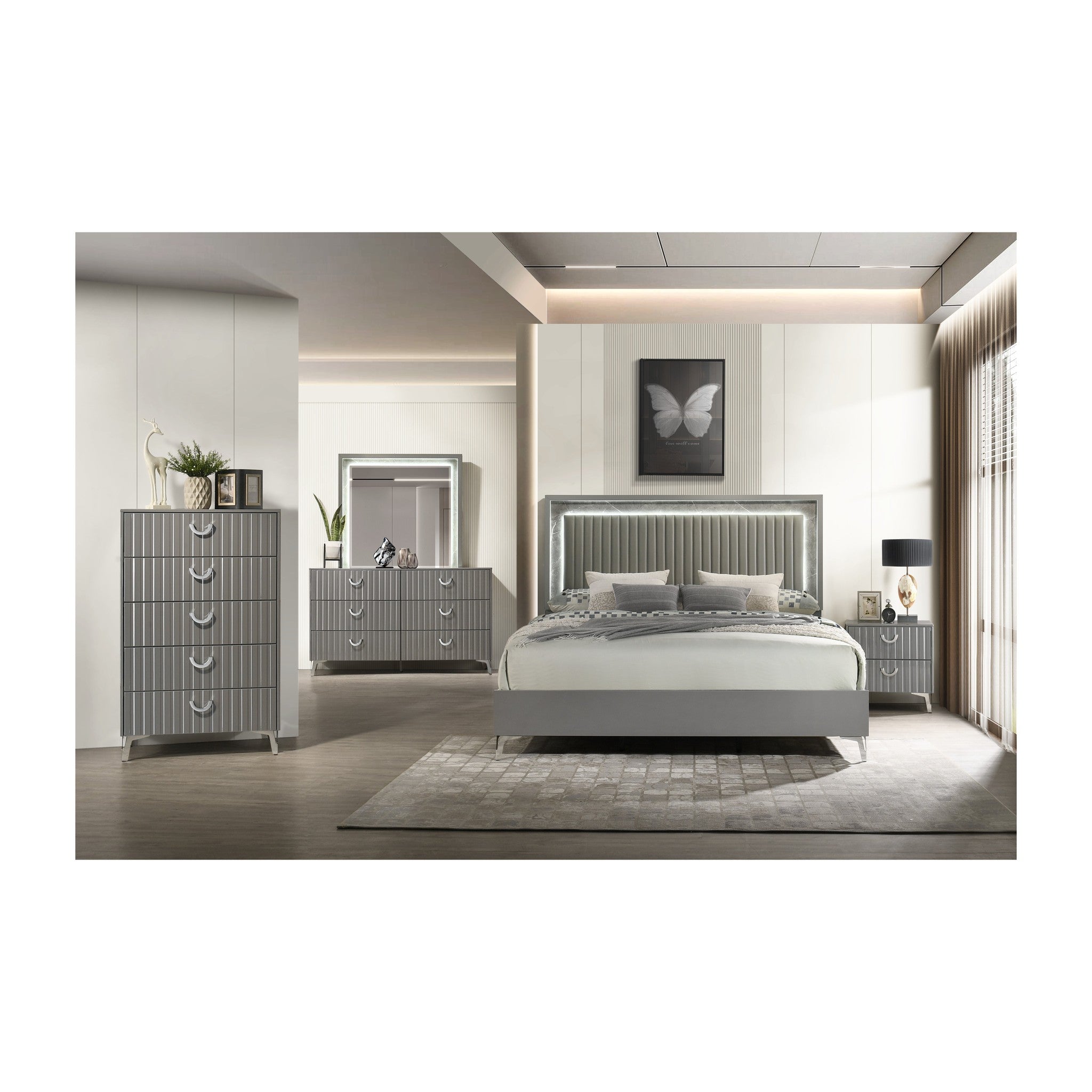 B63 Cassandra Hi Gloss Grey