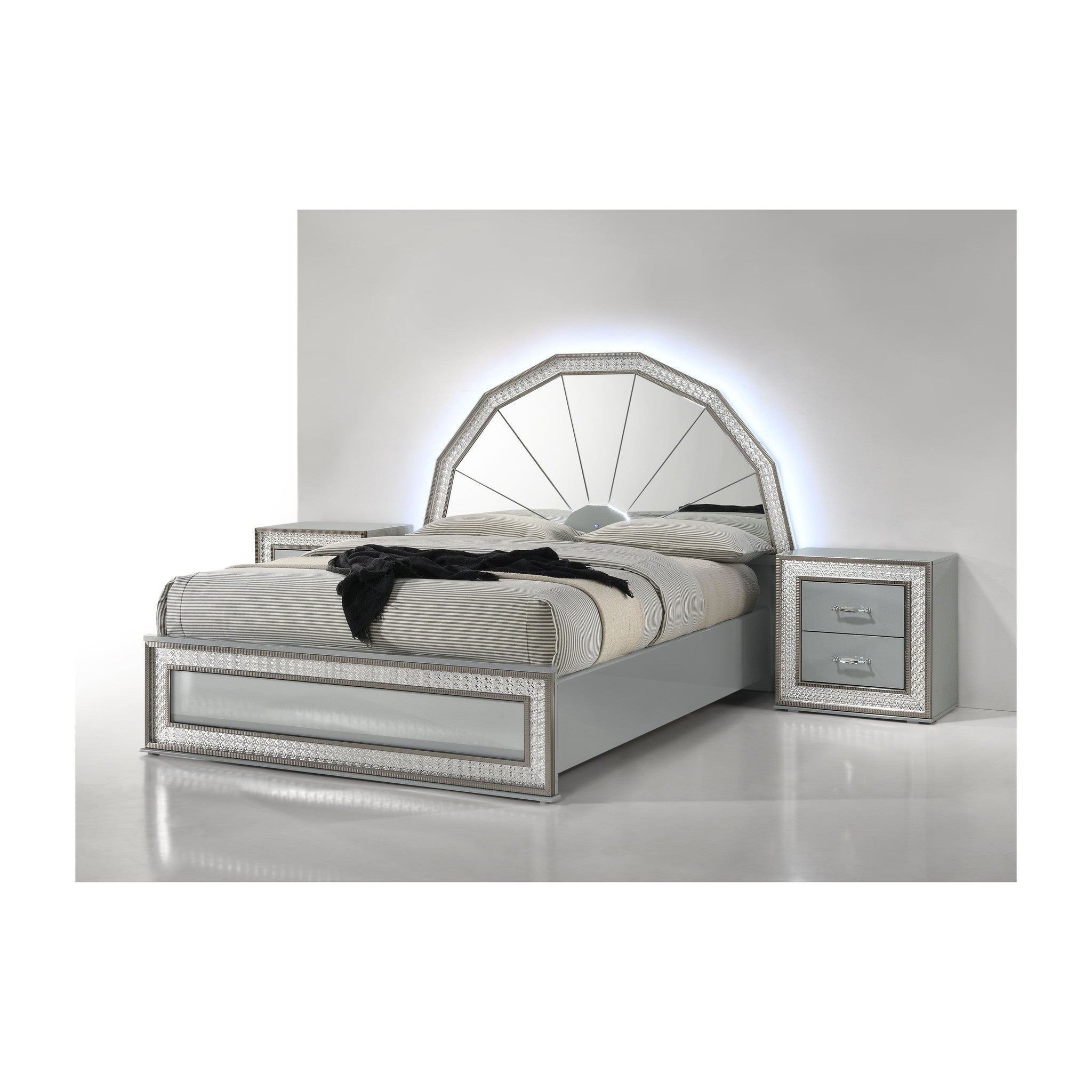 B92 Dubai Metallic Silver